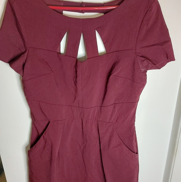 Le Chateau Cut Out Dress - Picture 4 of 7